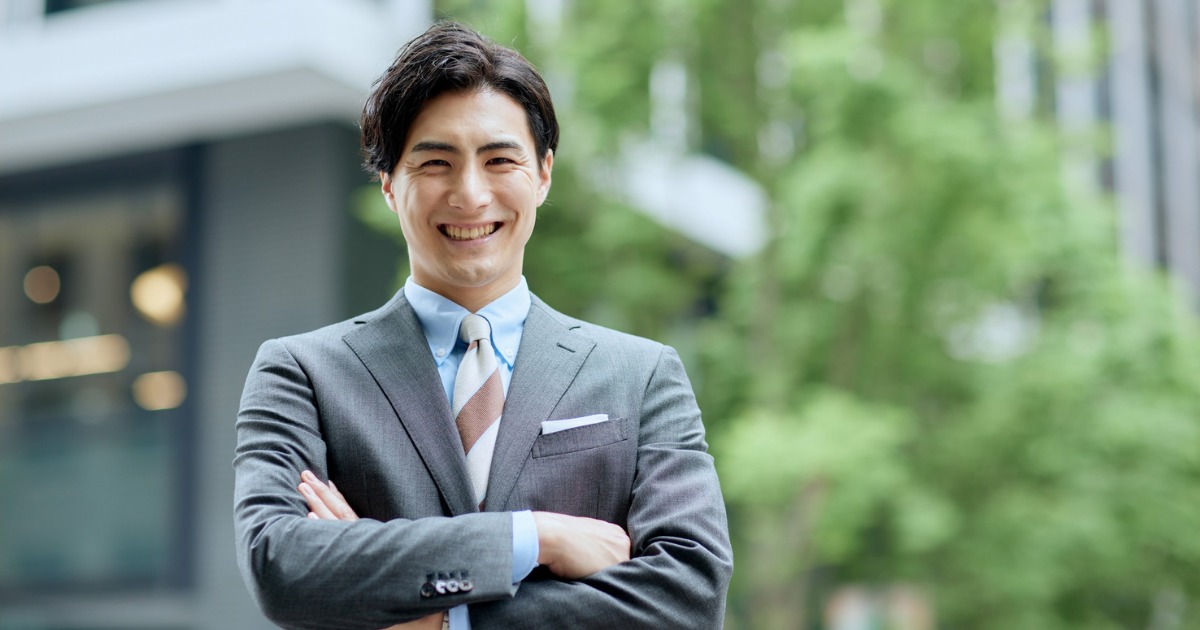 笑顔の男性